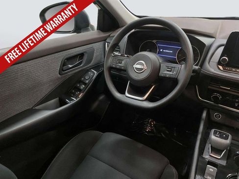 Used 2023 Nissan Rogue S AWD/4WD image 18