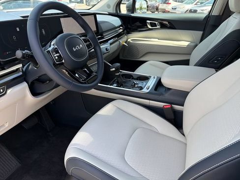 New 2026 Kia Carnival SX Prestige FWD image 17