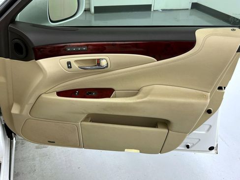 Used 2011 Lexus LS 460 image 16