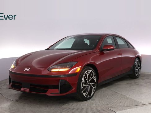 Used 2024 Hyundai Ioniq 6 SEL image 2