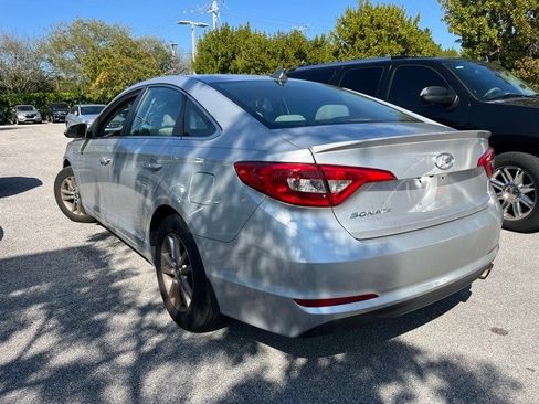 Used 2016 Hyundai Sonata SE image 3