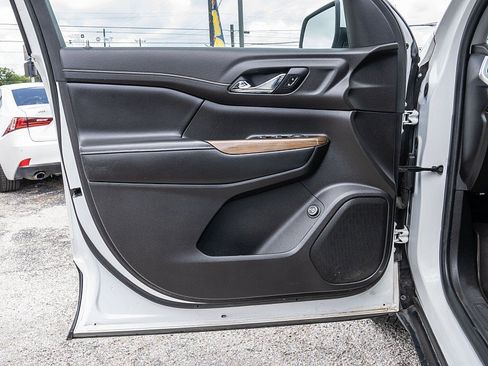 Used 2019 GMC Acadia SLE FWD image 10