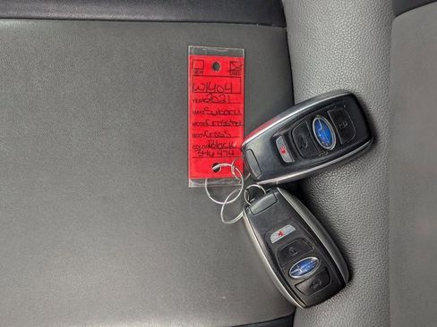 Used 2021 Subaru Crosstrek 2.5i Sport w/ Moonroof Package image 37