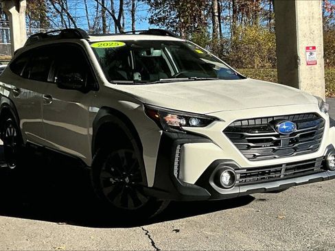 Certified 2025 Subaru Outback Onyx Edition w/ Tech Package 2 image 19