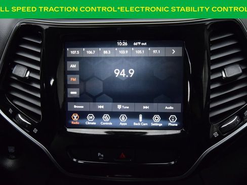 Used 2019 Jeep Cherokee Limited AWD/4WD image 16