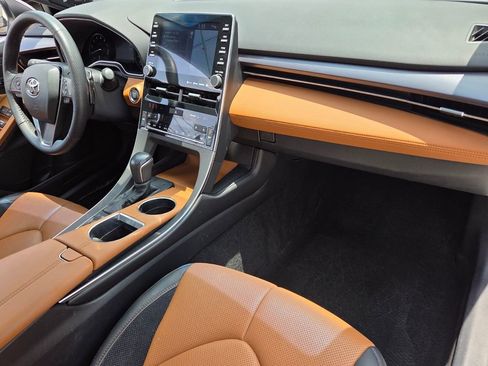 Used 2021 Toyota Avalon Touring w/ Advanced Safety Package FWD image 19
