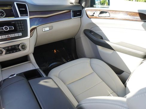 Used 2012 Mercedes-Benz ML 350 BlueTEC 4MATIC image 25