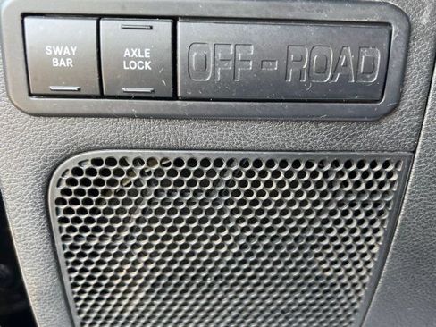 Used 2013 Jeep Wrangler Unlimited Rubicon AWD/4WD image 17