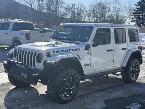 Used 2023 Jeep Wrangler Rubicon w/ Cold Weather Group image 5