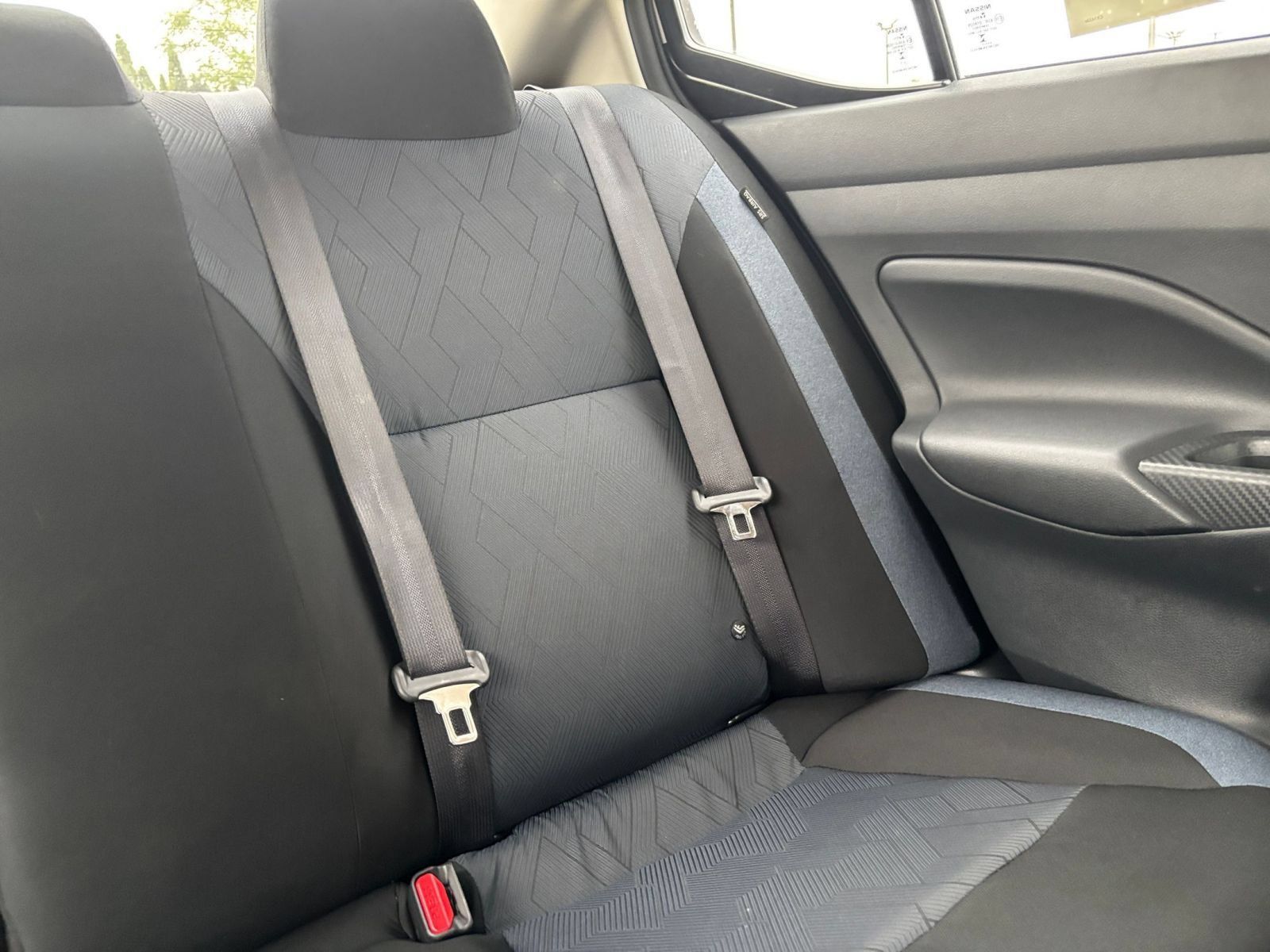 Used 2025 Nissan Versa SV FWD image 34