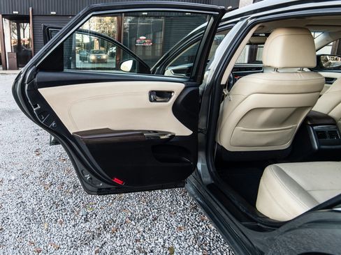 Used 2013 Toyota Avalon XLE Premium image 34