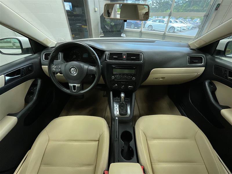 Used 2011 Volkswagen Jetta SE FWD image 20