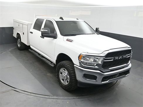 Used 2024 RAM 3500 Tradesman w/ Chrome Appearance Group image 44
