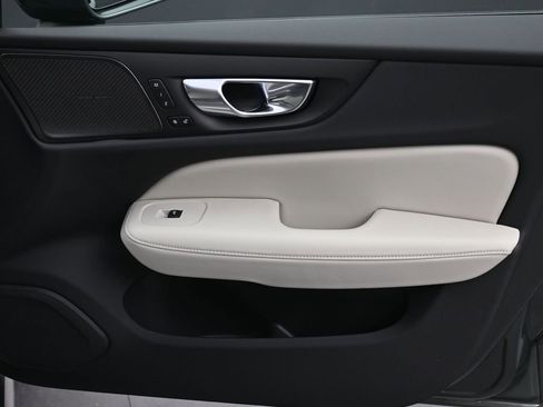 New 2026 Volvo V60 B5 Cross Country Ultra w/ Protection Package Premier AWD/4WD image 13
