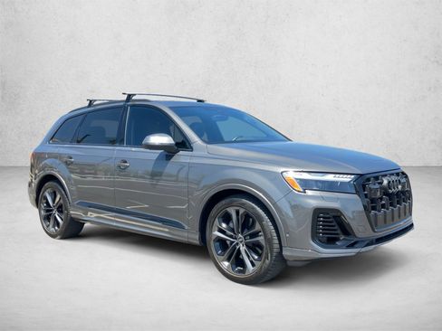 Used 2025 Audi Q7 3.0T Prestige w/ Prestige Package AWD/4WD image 3