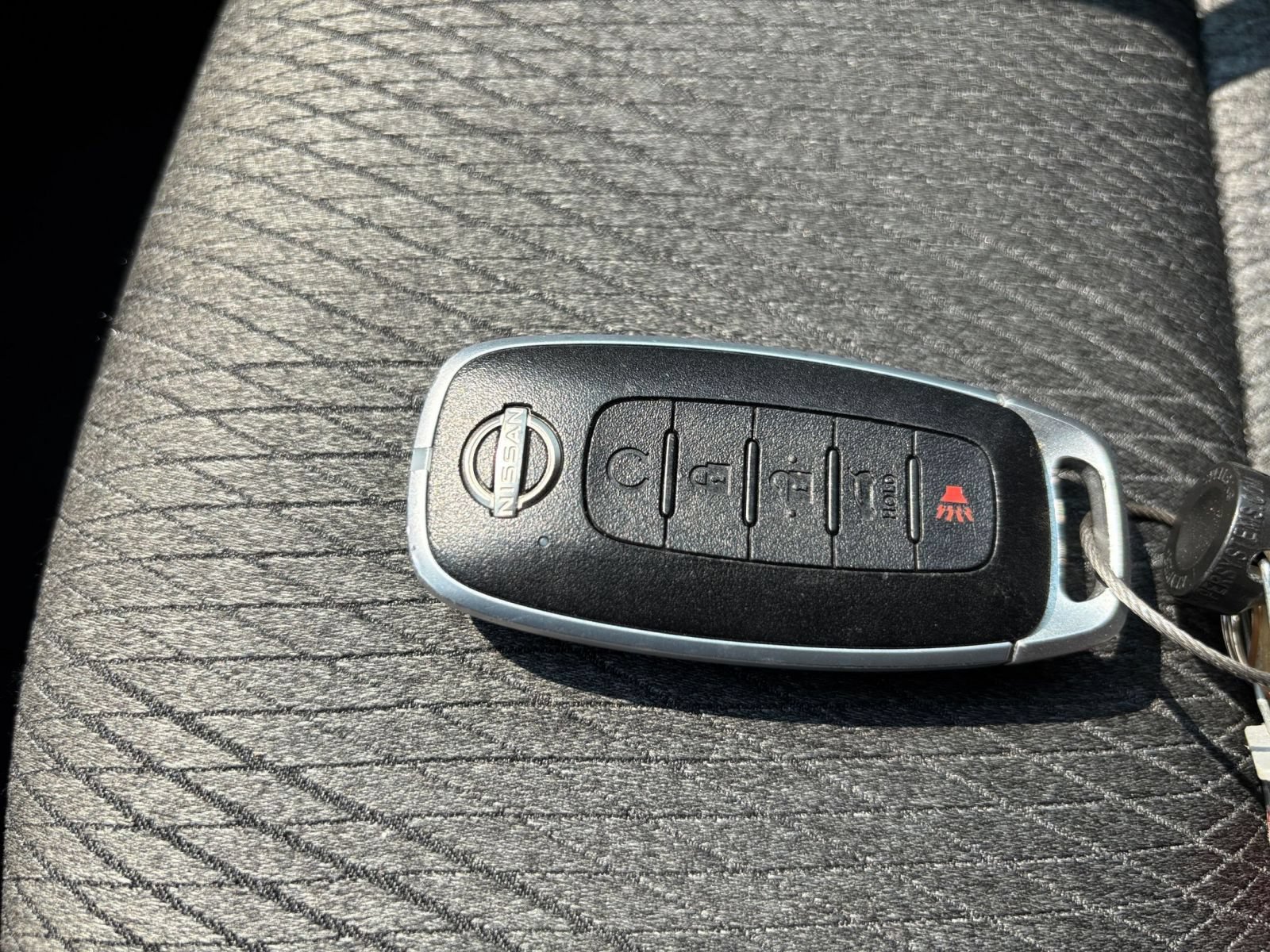 Used 2026 Nissan Rogue SV FWD image 25