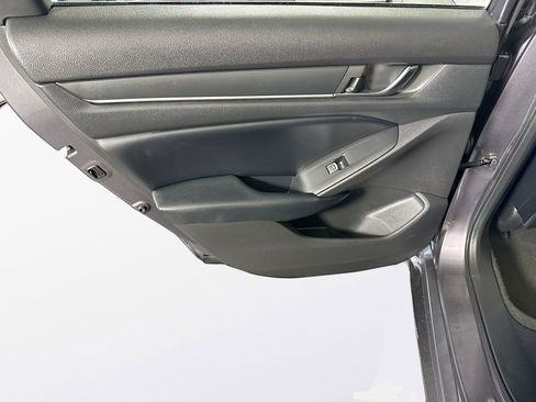 Used 2018 Honda Accord Sport image 26