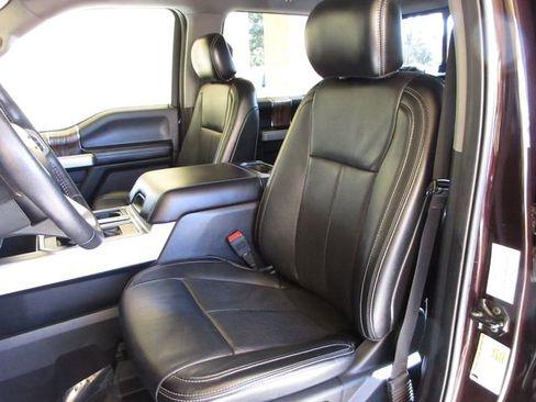 Used 2019 Ford F150 Lariat image 12