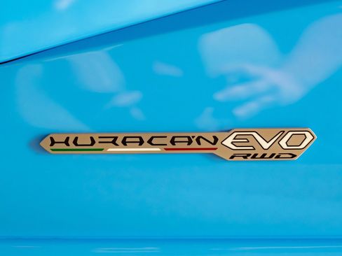 Used 2023 Lamborghini Huracan EVO image 24