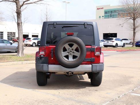 Used 2012 Jeep Wrangler Unlimited Sport image 5