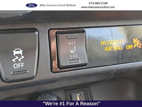 Used 2021 Toyota RAV4 XLE Premium image 15