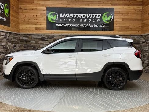 Used 2023 GMC Terrain SLE w/ Driver Convenience Package AWD/4WD image 6