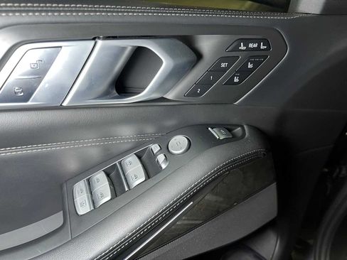 Used 2019 BMW X7 xDrive50i w/ Premium Package AWD/4WD image 28