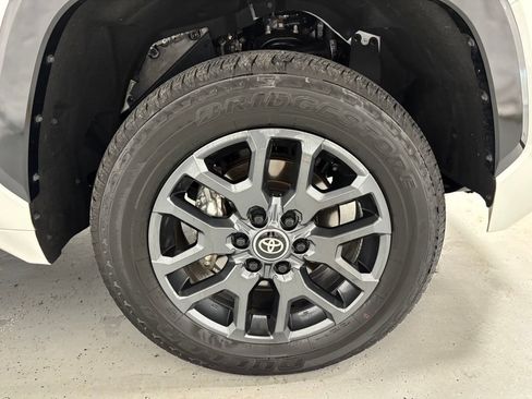 Used 2026 Toyota Tundra Platinum AWD/4WD image 67