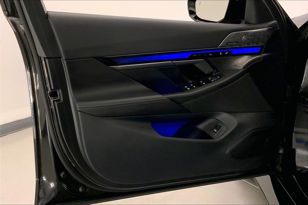 Certified 2025 BMW M5 w/ Executive Package AWD/4WD image 24
