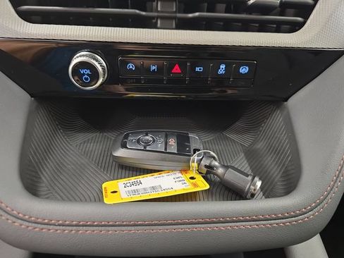 New 2026 Ford Explorer Active AWD/4WD image 30