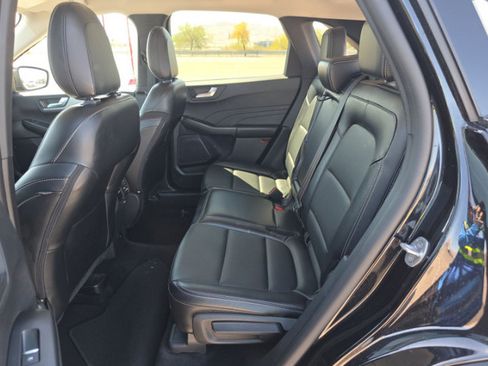 Used 2025 Ford Escape Platinum AWD/4WD image 7
