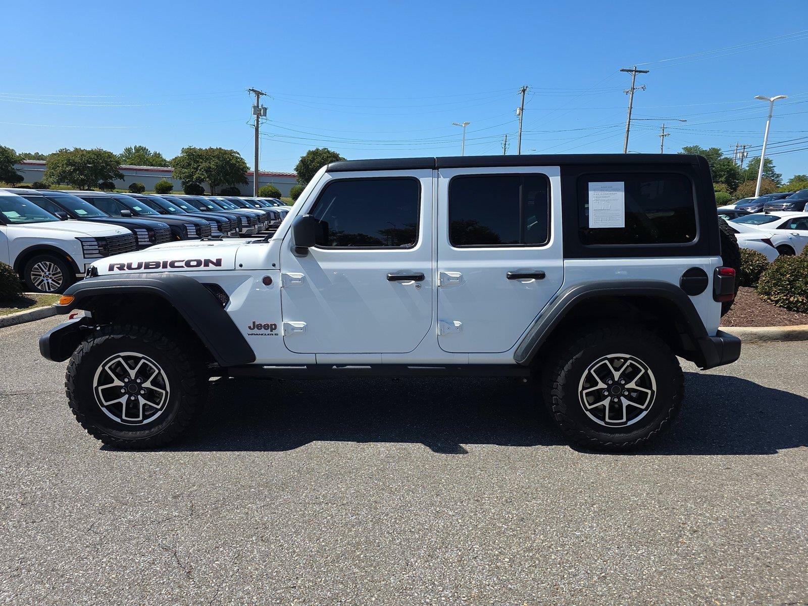 Used 2026 Jeep Wrangler Unlimited Rubicon AWD/4WD image 3