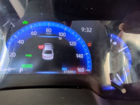 Used 2020 Toyota Corolla LE FWD image 16
