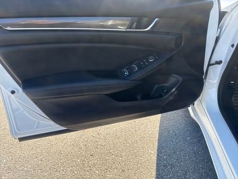 Used 2022 Honda Accord Sport Special Edition image 9