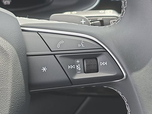 Certified 2025 Audi Q8 Premium Plus AWD/4WD image 13