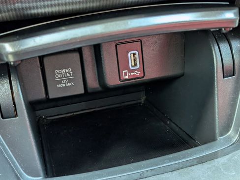 Used 2018 Honda Accord Sport image 29