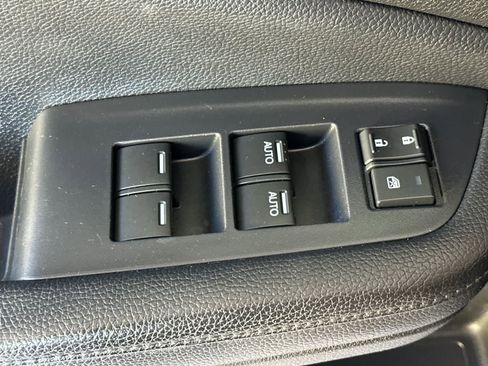 Used 2019 Honda Pilot Touring image 13