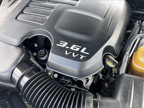 Used 2019 Dodge Charger SXT w/ Blacktop Package RWD image 32