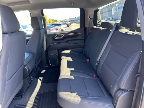 Used 2023 Chevrolet Silverado 1500 LT AWD/4WD image 10