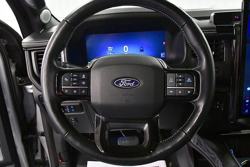 Used 2024 Ford F150 Lightning Platinum AWD/4WD image 19