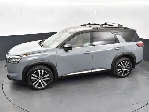 New 2025 Nissan Pathfinder Platinum w/ Cargo Package image 48