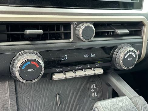 Used 2024 Toyota Tacoma TRD Off-Road AWD/4WD image 19