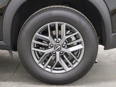 Used 2024 Nissan Rogue S FWD image 39