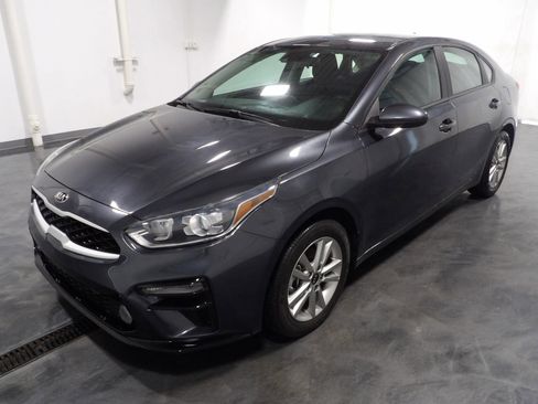 Used 2021 Kia Forte LXS image 3
