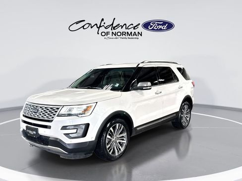 Used 2017 Ford Explorer Platinum AWD/4WD image 3