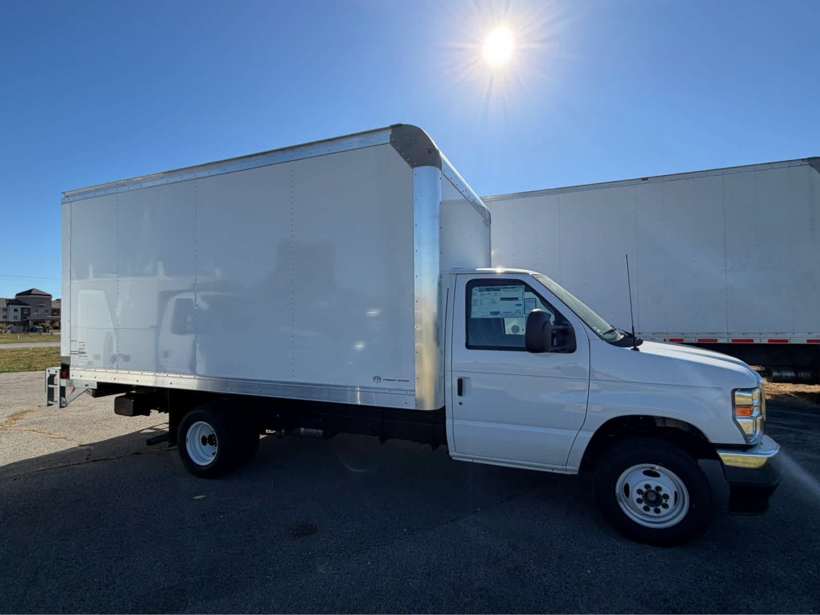New 2027 Ford E-350 and Econoline 350 Super Duty w/ Power Equipment Group RWD image 1
