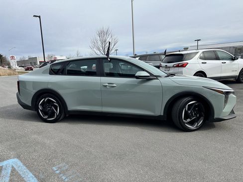 Used 2025 Kia K4 EX image 4