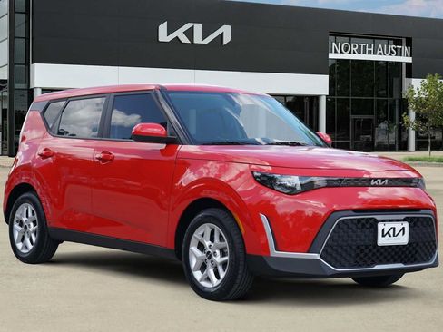 Certified 2024 Kia Soul LX w/ Option Group 015 FWD image 6