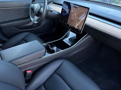 Used 2018 Tesla Model 3 Long Range image 15