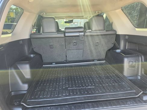 Used 2020 Toyota 4Runner SR5 Premium w/ Moonroof Package AWD/4WD image 8